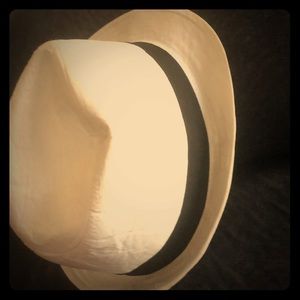 Fedora white